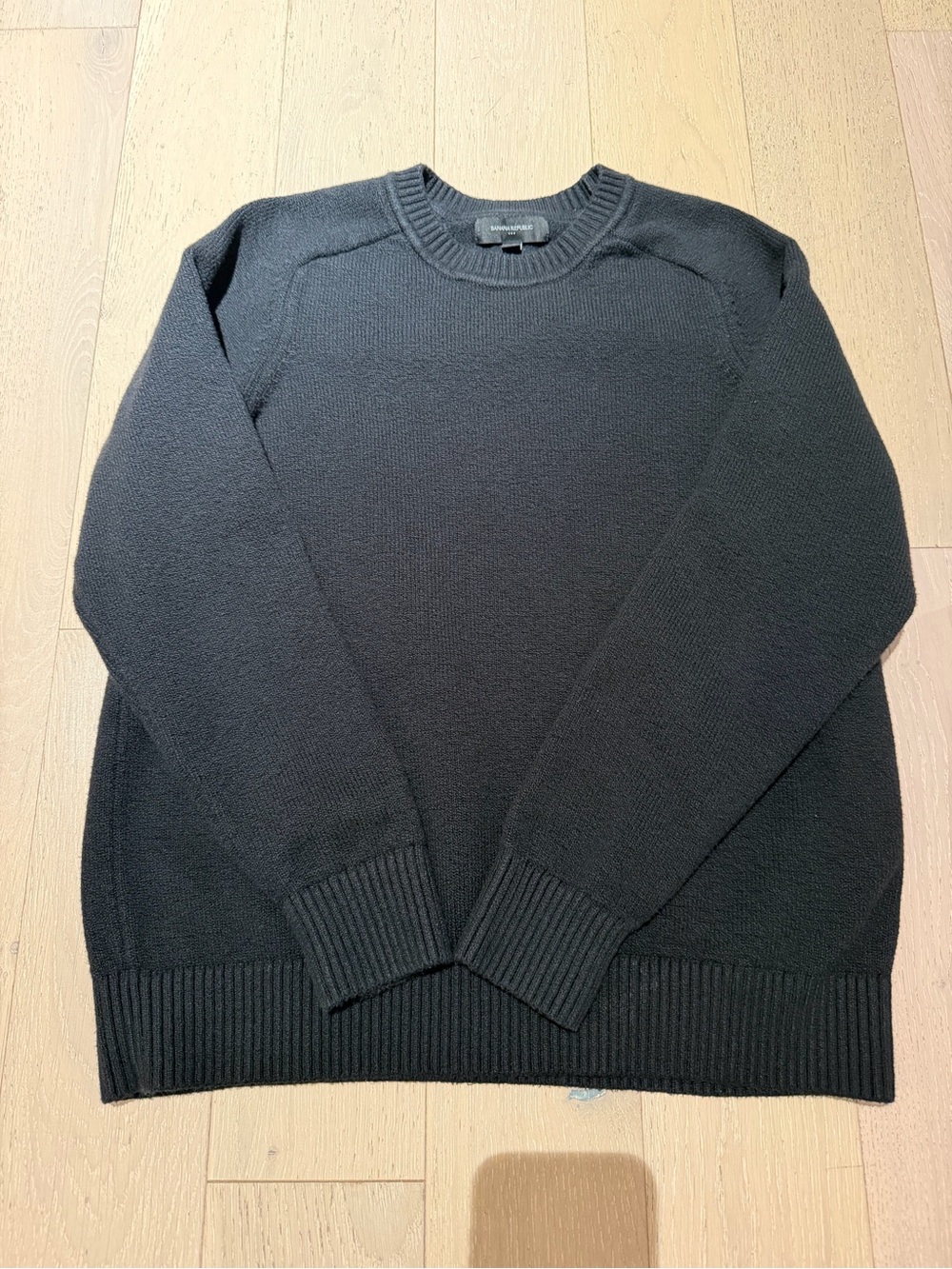 Banana Republic Men's Crewneck Sweater - Classic Knit